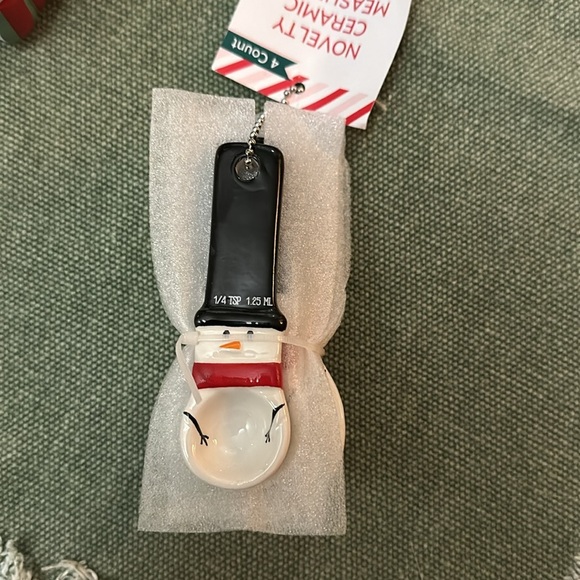 Set of snowman tin and snowman ceramic measuring spoons - Picture 2 of 5